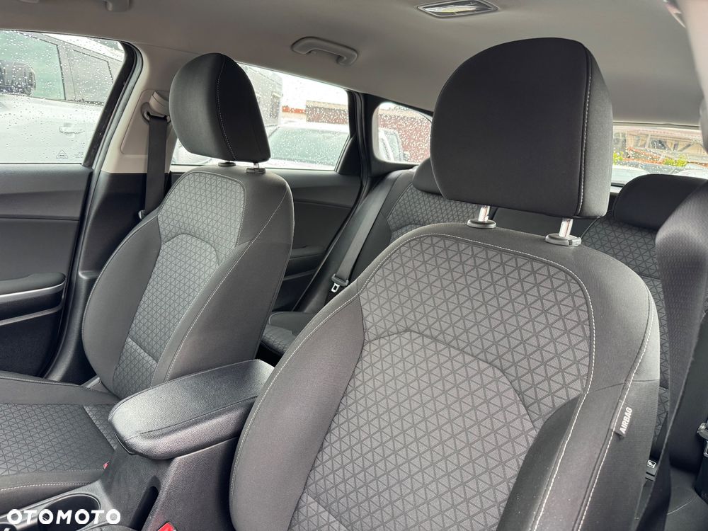 Kia Ceed 1.6 CRDi SCR M - 12