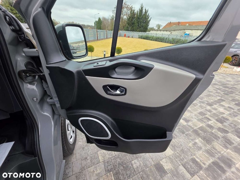 Renault Trafic - 28