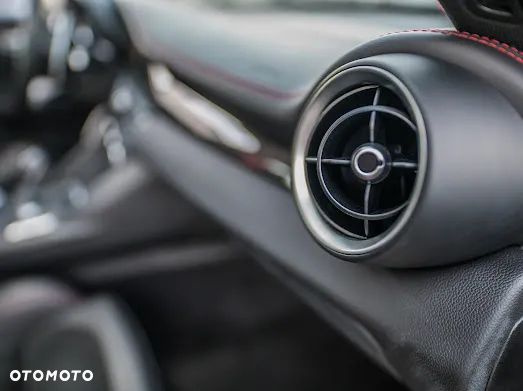 Alfa Romeo Giulia 2.9 Bi Turbo V6 Quadrifoglio - 10