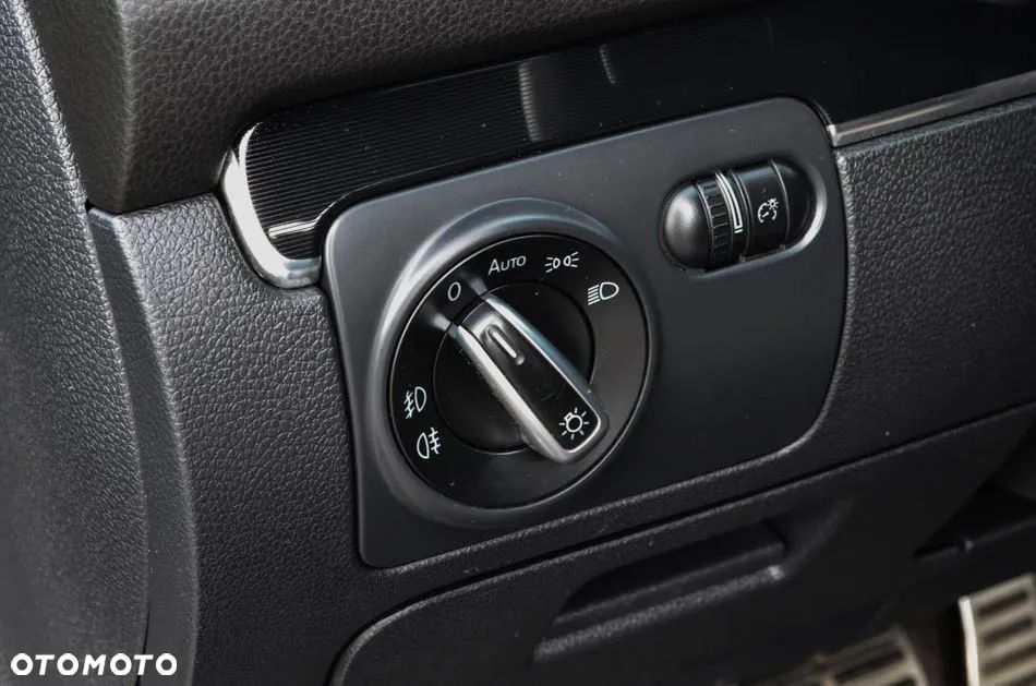 Volkswagen Golf VI 2.0 TDI GTD DSG - 27