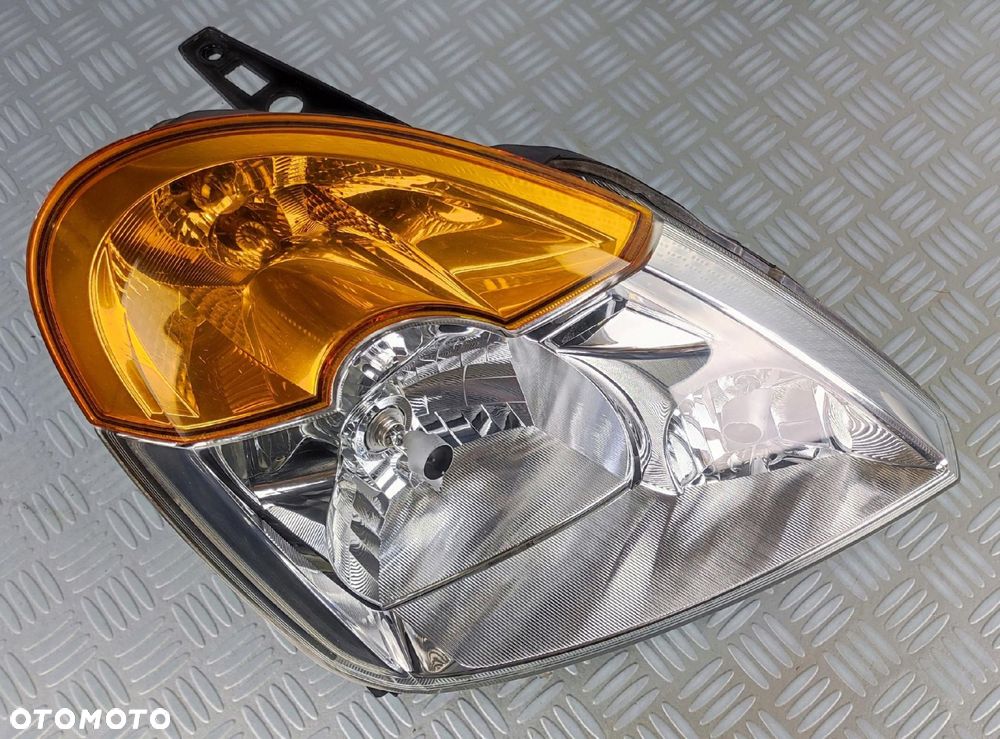 8200301845 reflektor lampa prawy prawa przód przednia RENAULT MODUS I EURO - 1