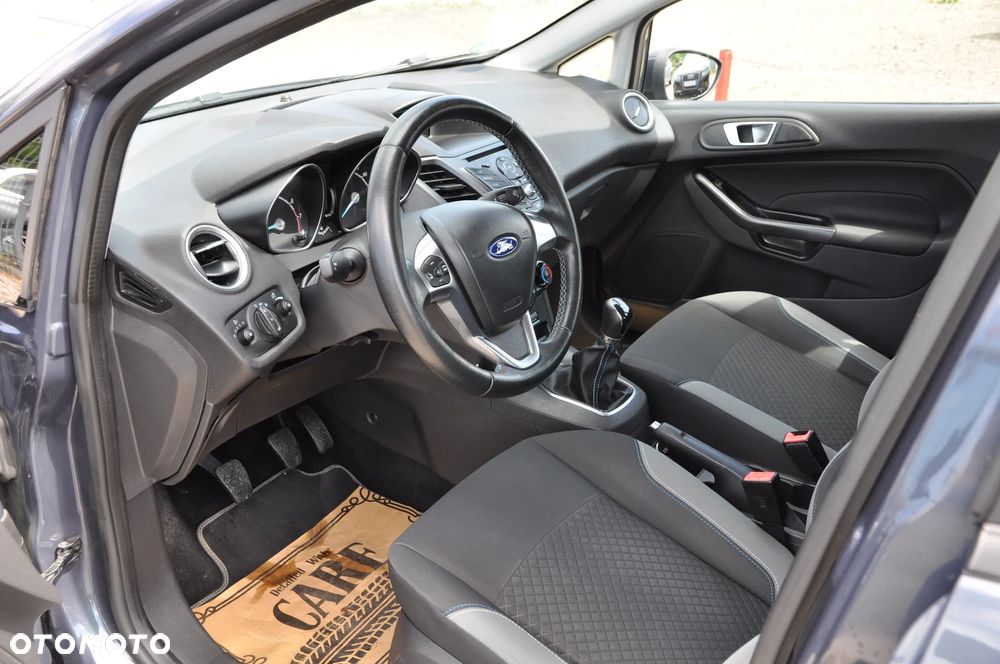 Ford Fiesta 1.25 Celebration - 14