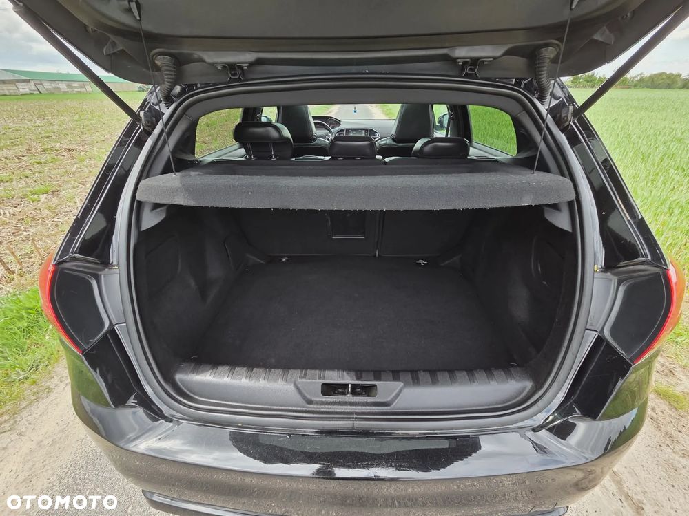 Peugeot 308 BlueHDi 180 EAT6 GT - 23