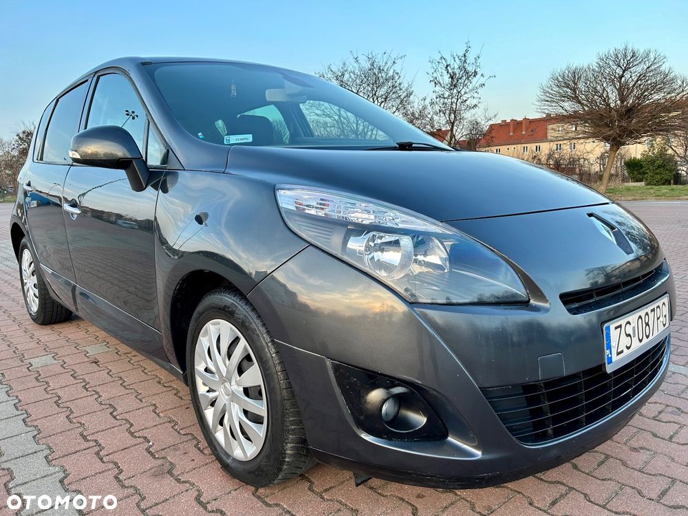 Renault Scenic 2.0 16V 140 CVT Dynamique - 9