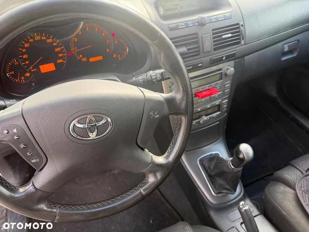 Toyota Avensis - 7