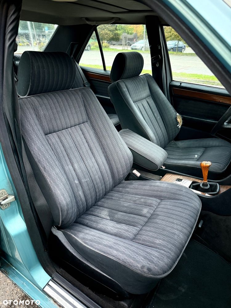 Mercedes-Benz W124 (1984-1993) - 17