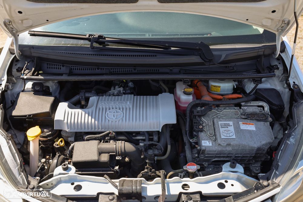 Toyota Yaris 1.5 HSD Active - 24