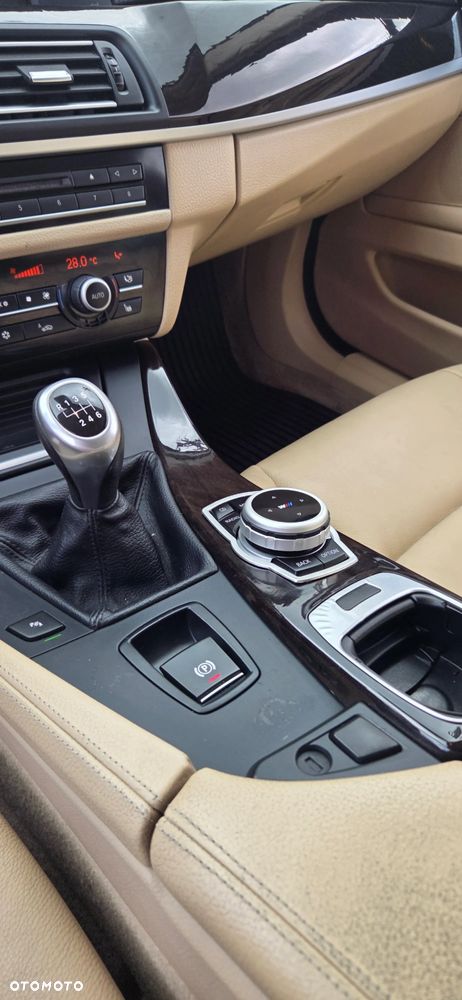 BMW Seria 5 - 32
