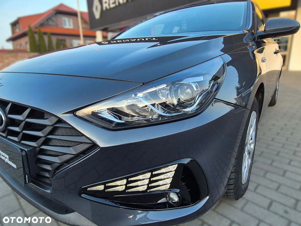 Hyundai i30 1.5 DPI Classic + - 10