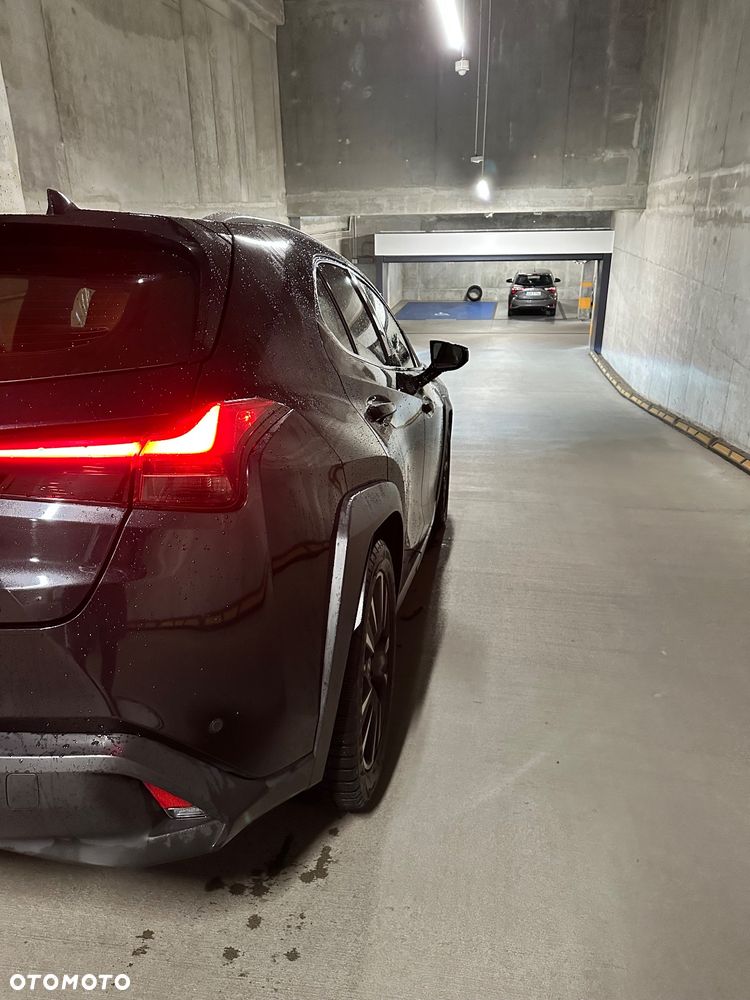 Lexus UX 200 Prestige 2WD - 8