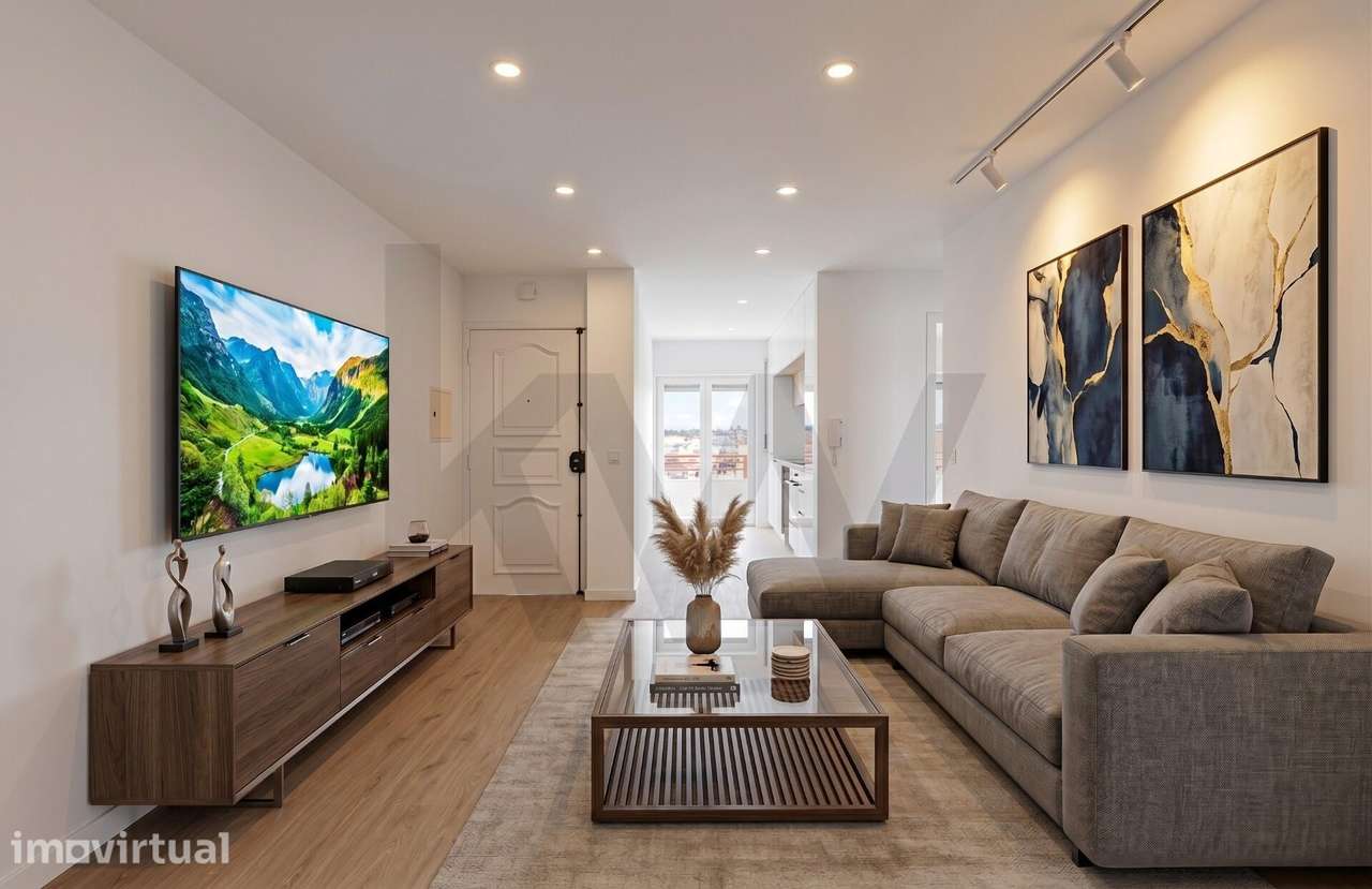 Apartamento T2 Renovado na Av. José Estevão com Lugar de Garagem e Arr - Grande imagem: 5/17