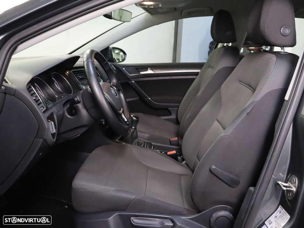 VW Golf 1.6 TDI Confortline - 8