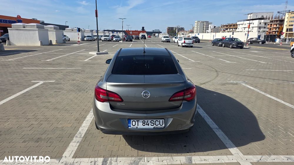 Opel Astra - 2
