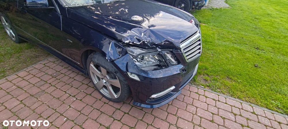 Mercedes-Benz Klasa E 350 4Matic 7G-TRONIC Elegance - 11