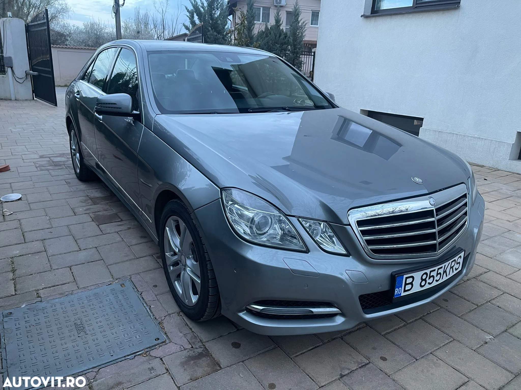 Mercedes-Benz E 200 CGI BlueEfficiency Automatik - 4