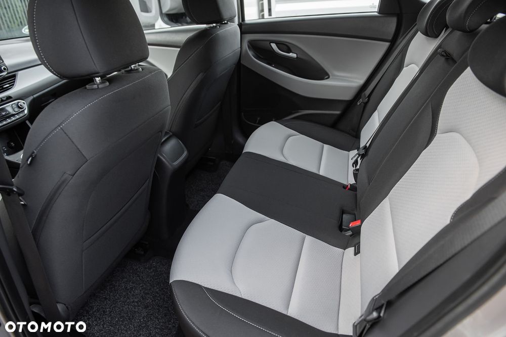 Hyundai i30 1.4 T-GDI Premiere Luxury - 24