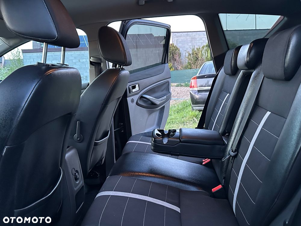 Ford Kuga 2.0 TDCi 2x4 Trend - 7