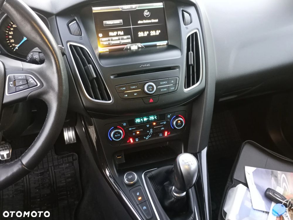 Ford Focus 2.0 TDCi DPF Start-Stopp-System Titanium - 10