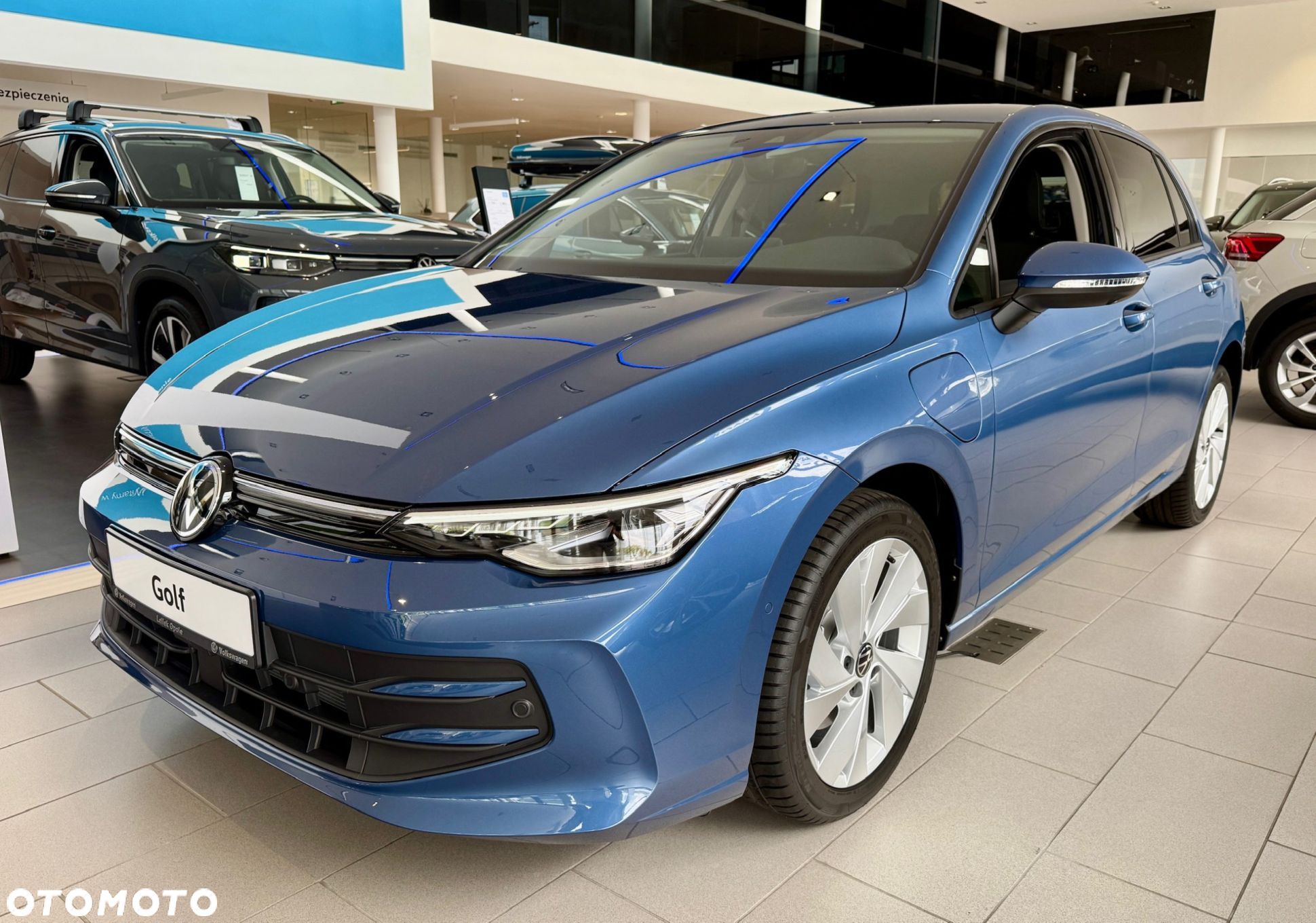 Volkswagen Golf - 1