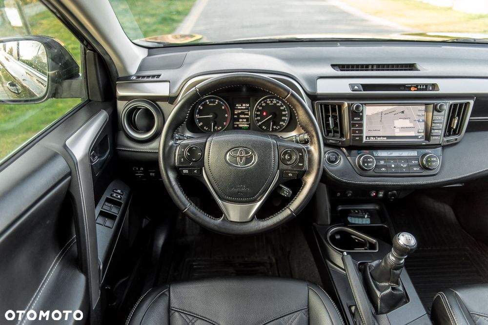 Toyota RAV4 2.0 D-4D Premium 4x2 - 13