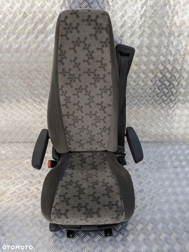 FOTEL KIEROWCY SCANIA R S NTG - 1