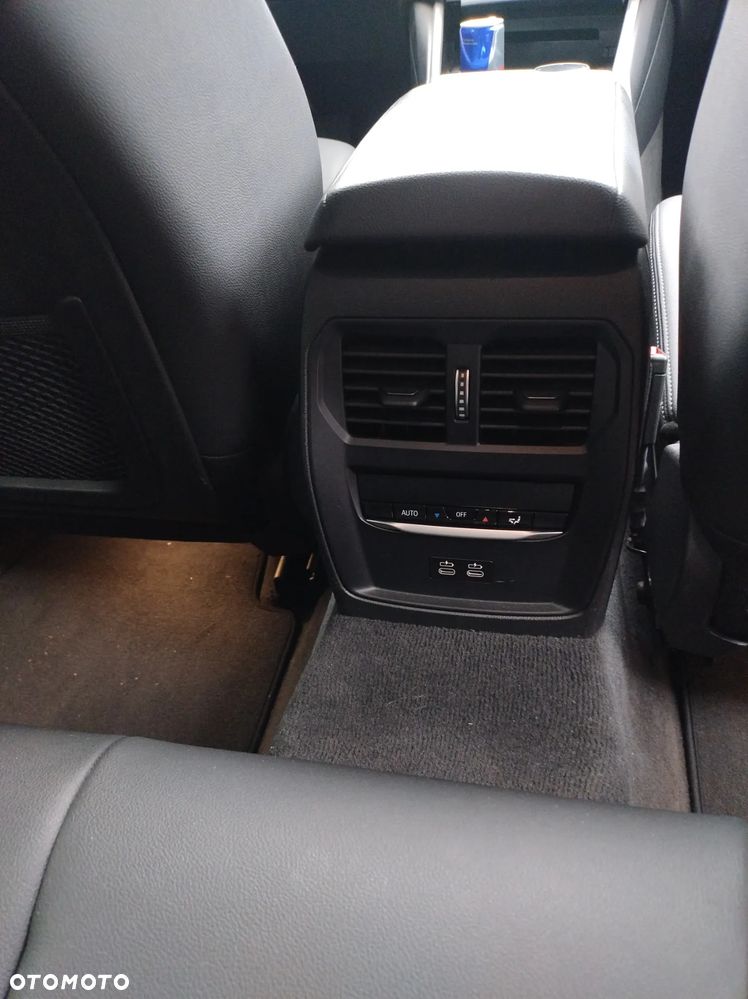 BMW Seria 3 316d mHEV - 22