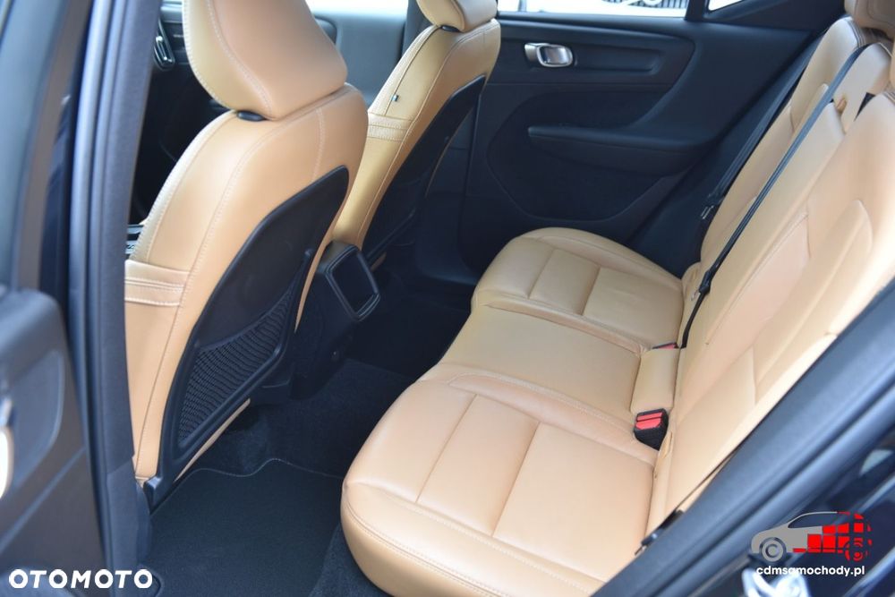 Volvo XC 40 - 18
