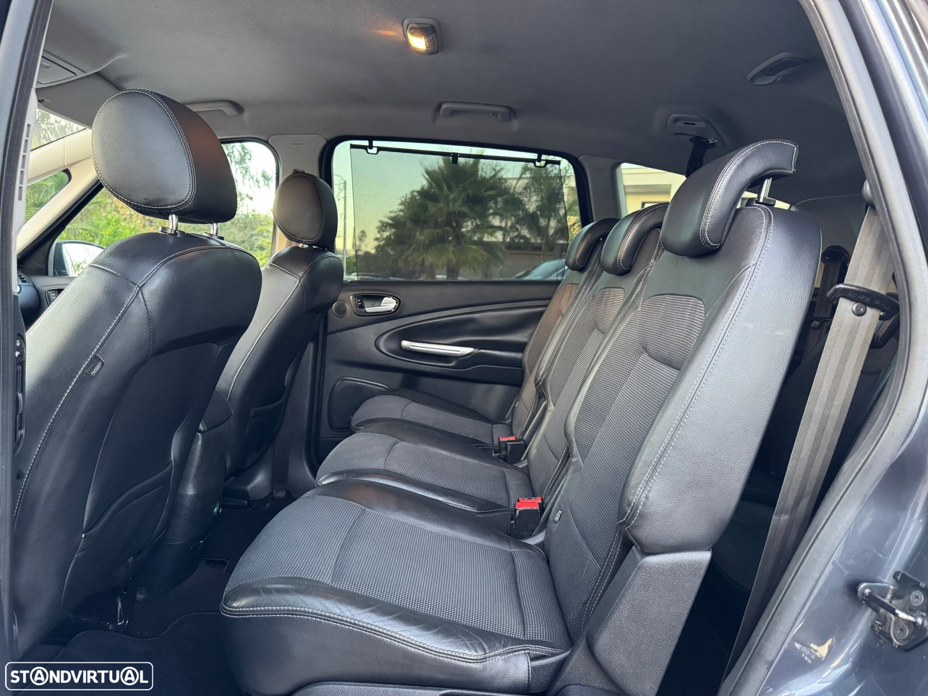 Ford S-Max 1.8 TDCi Titanium 7L - 29