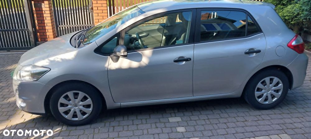 Toyota Auris 1.4 D-4D Terra EU5 - 2