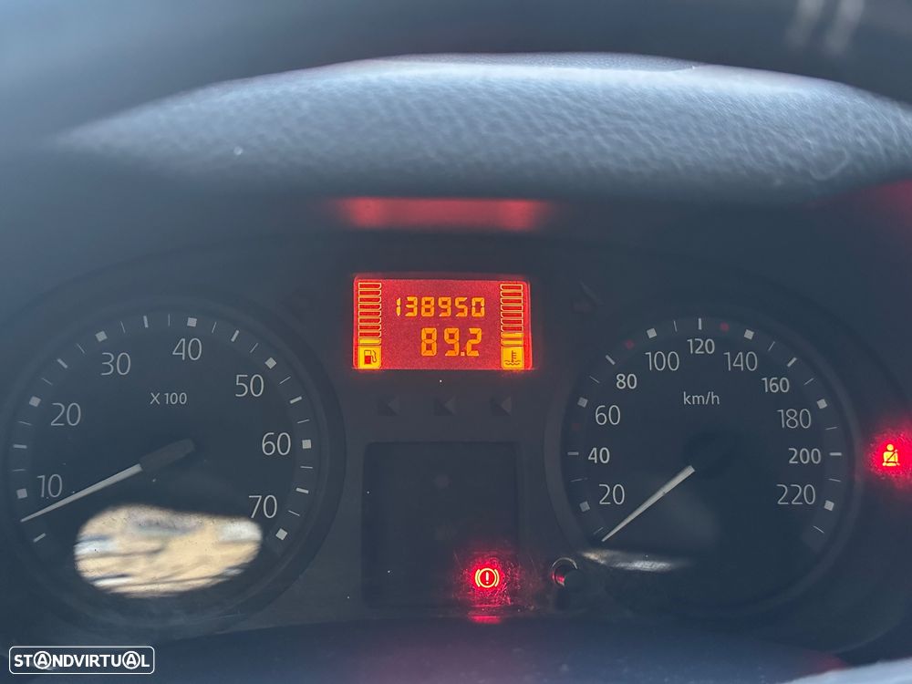 Renault Clio 1.2 16V Confort - 5