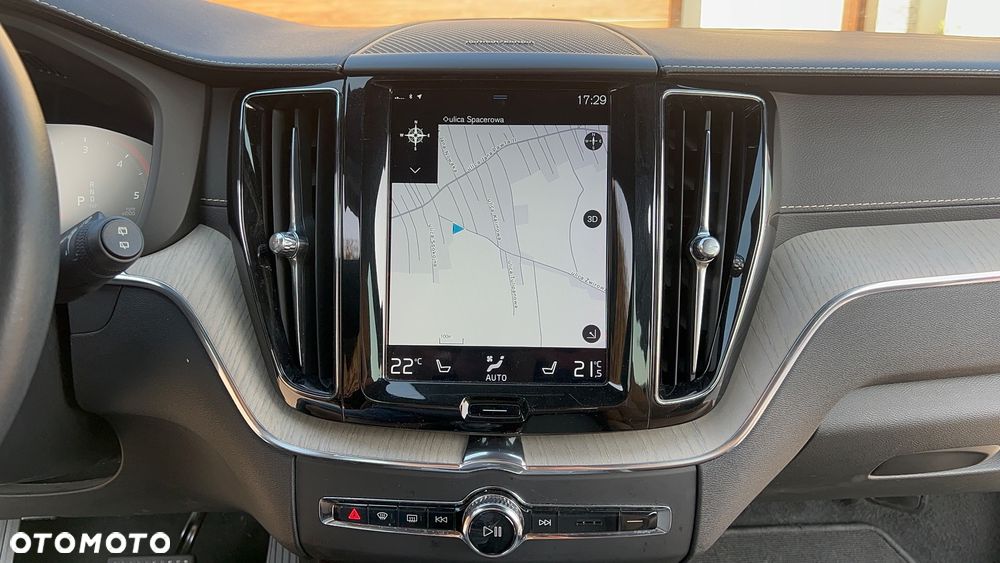 Volvo XC 60 B4 D AWD Inscription - 23