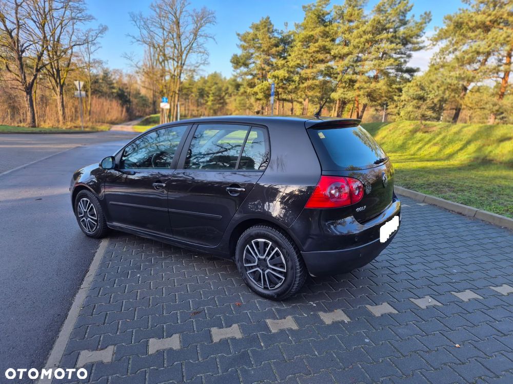 Volkswagen Golf 2.0 FSI Comfortline - 3