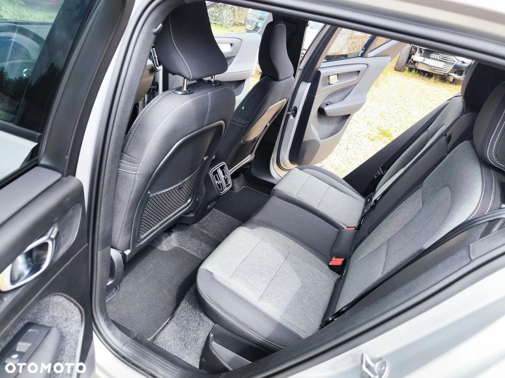 Volvo XC 40 - 11