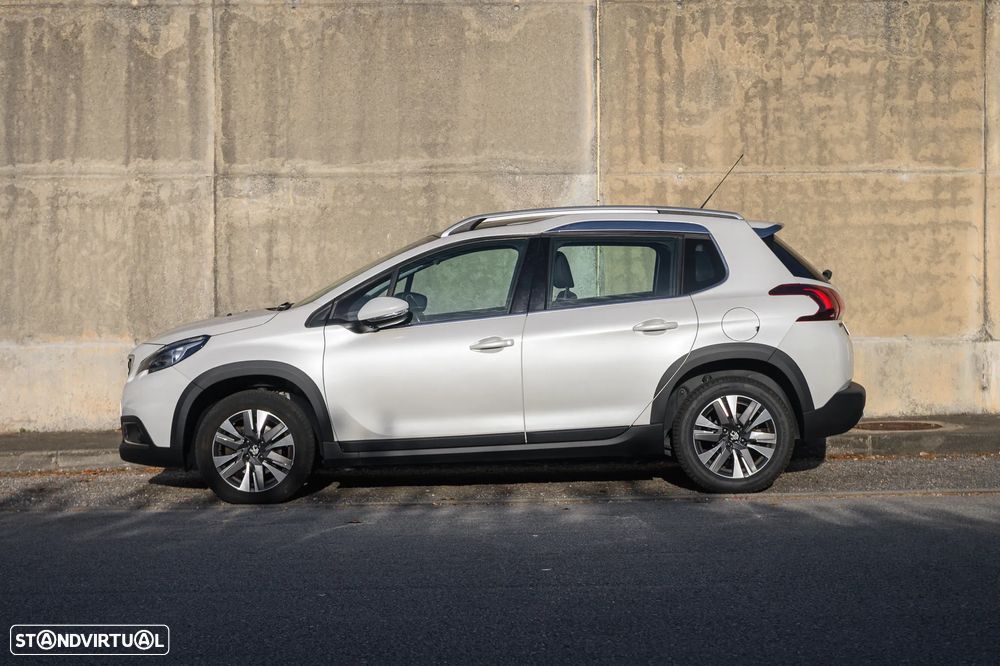 Peugeot 2008 1.2 PureTech Allure EAT6 - 6