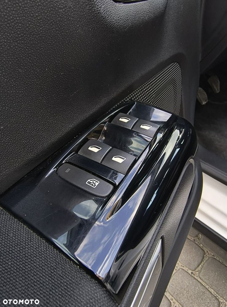 Citroën C3 1.6 BlueHDi Shine S&S - 33