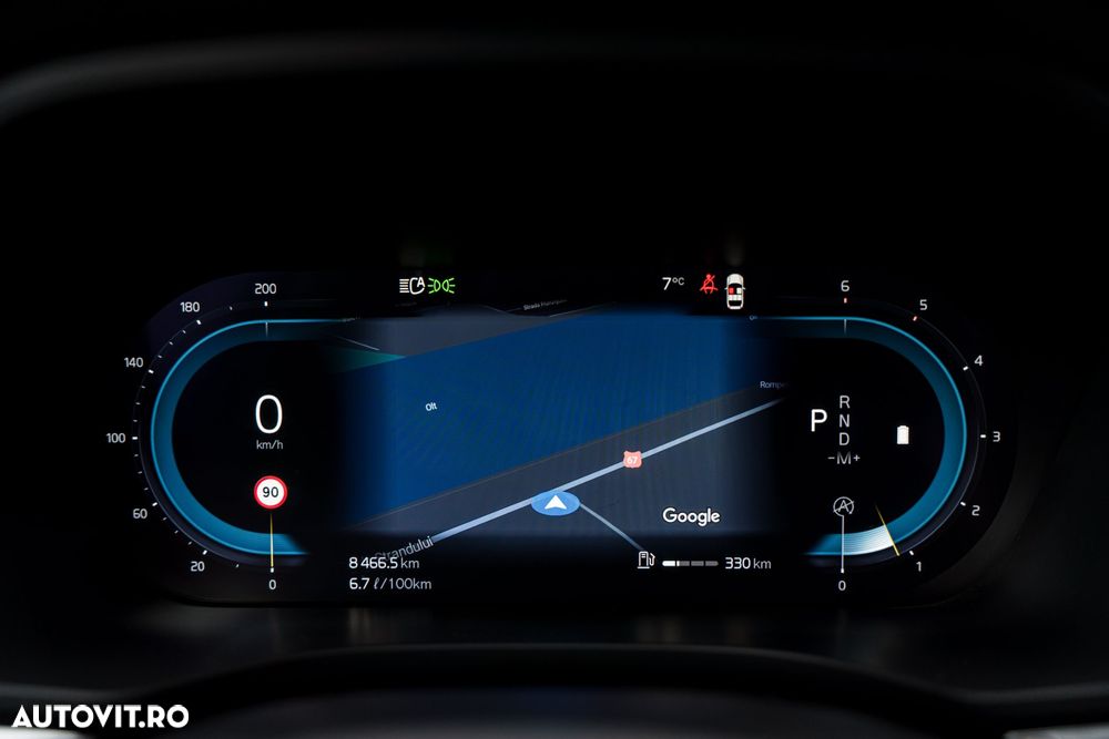 Volvo XC 60 B4 D Plus Dark - 26