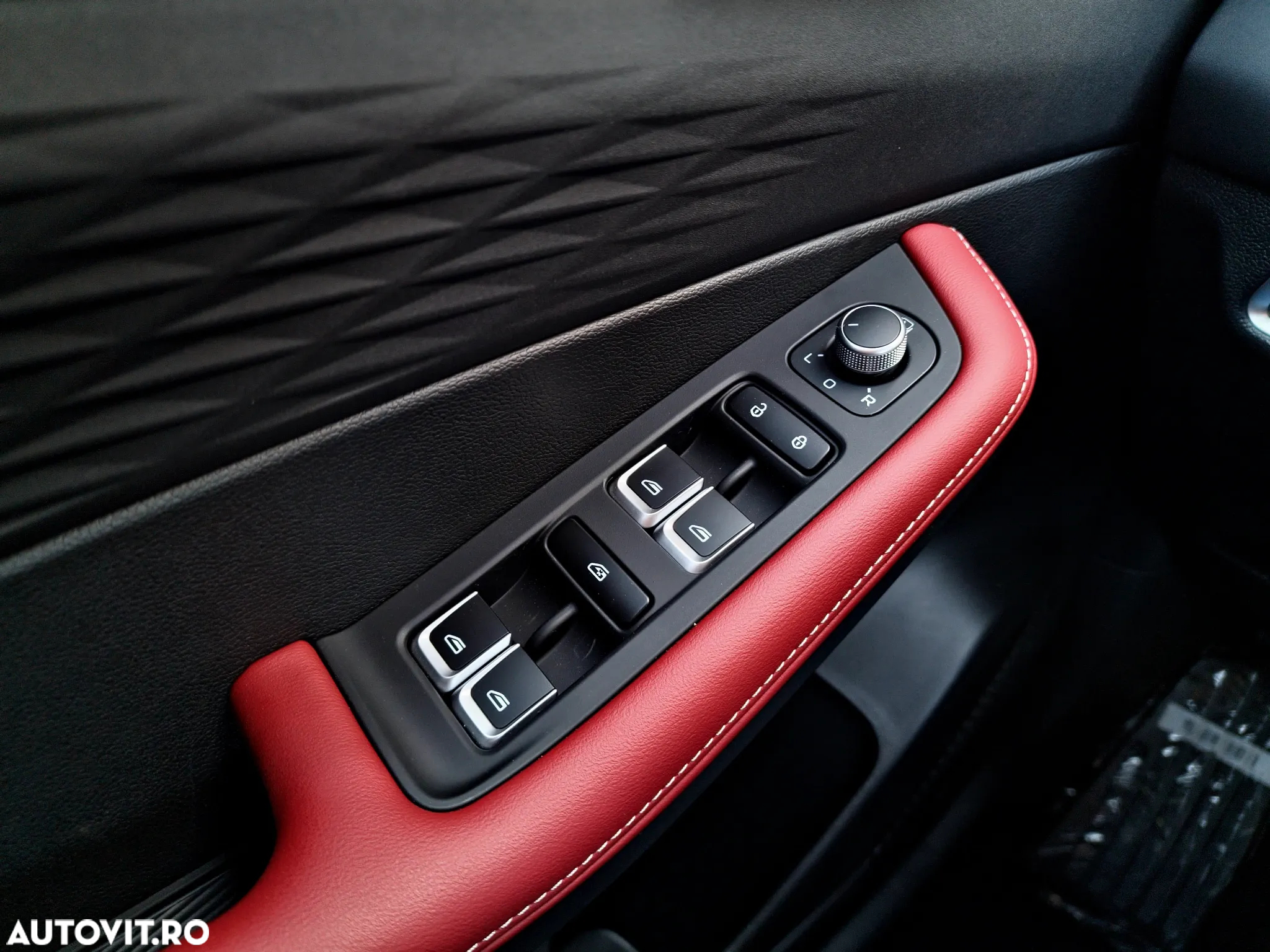 Geely Coolray - 18