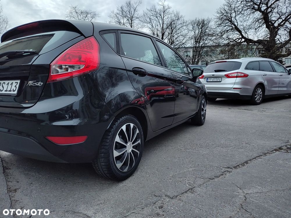 Ford Fiesta 1.25 Champions Edition - 24
