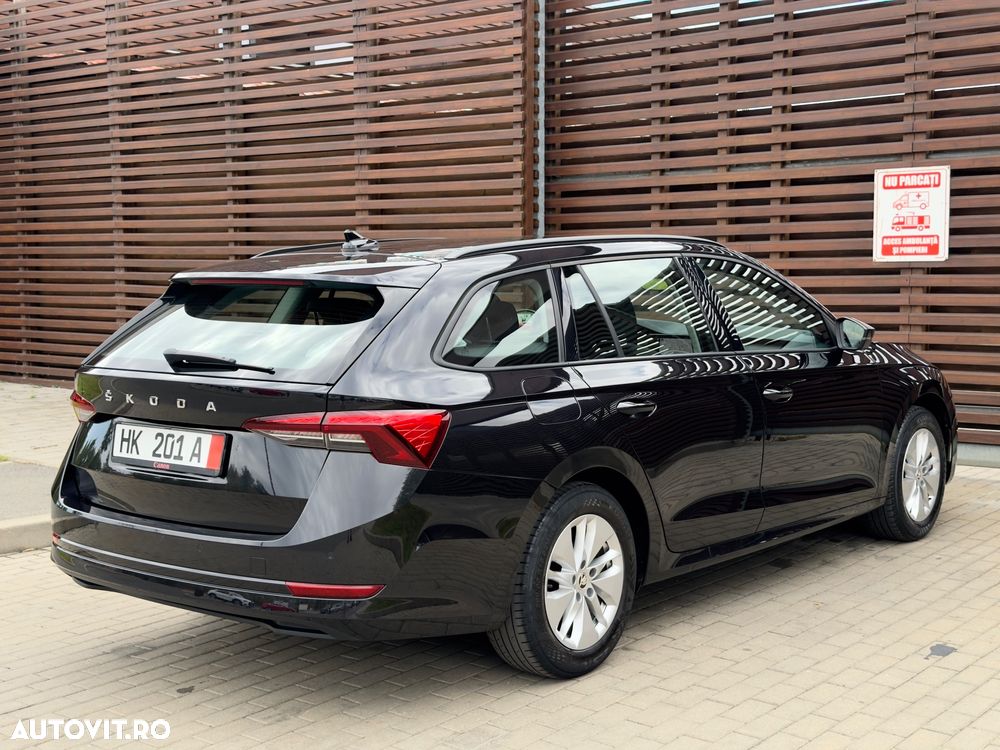 Skoda Octavia 2.0 TDI DSG Sportline - 12