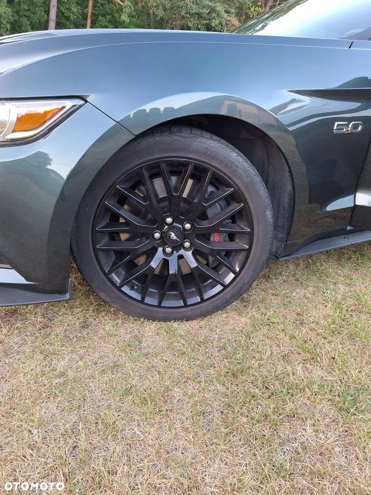 Ford Mustang - 8