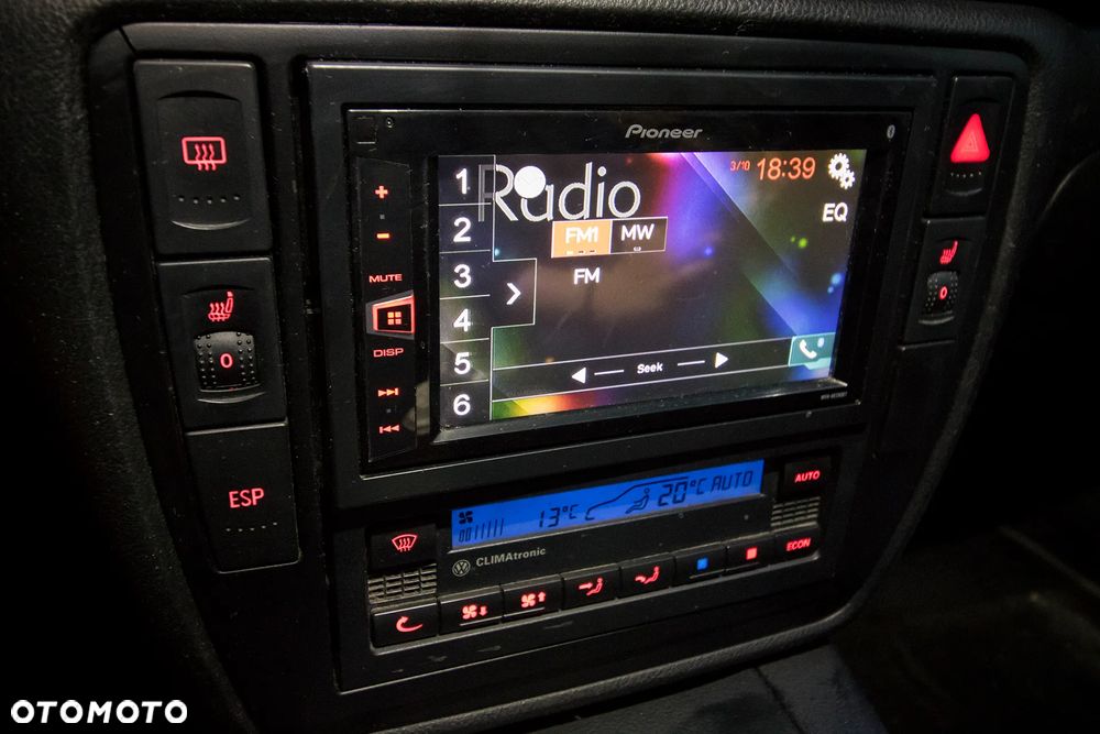 Volkswagen Passat - 33