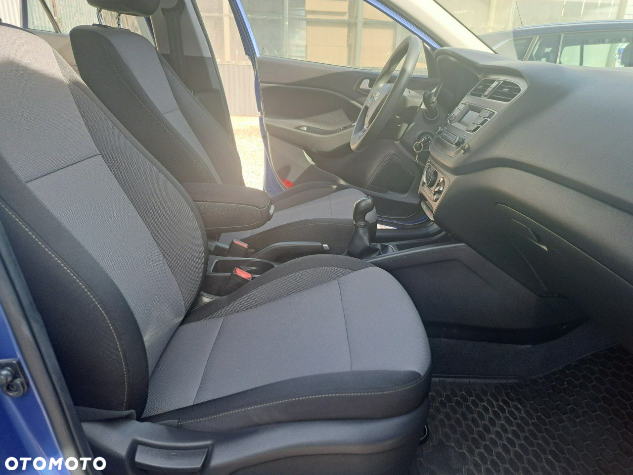 Hyundai i20 - 13