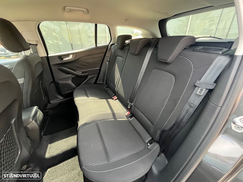 Ford Focus SW 1.5 TDCi EcoBlue Connected - 53