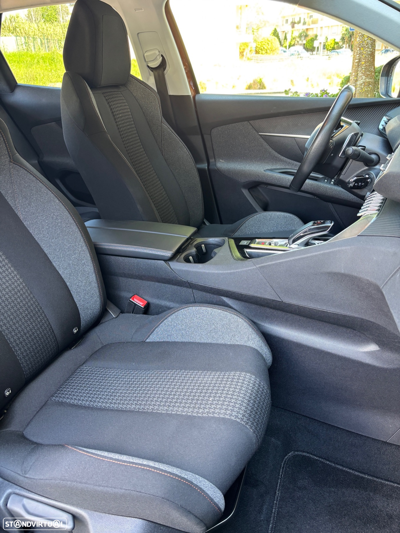 Peugeot 3008 1.2 PureTech Allure EAT8 - 12