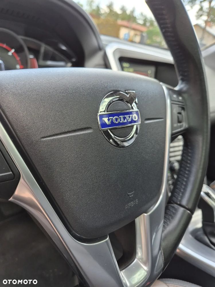 Volvo XC 60 D4 Geartronic Momentum - 25