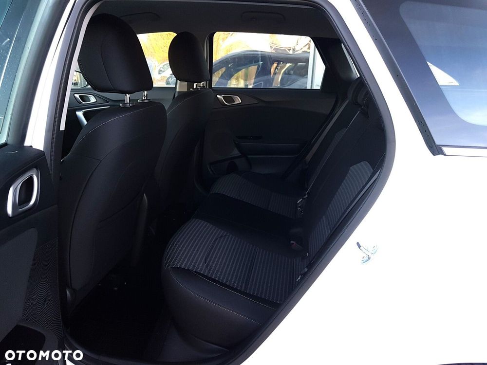 Kia Ceed 1.5 T-GDI M DCT - 26