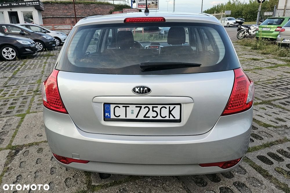 Kia Ceed - 6