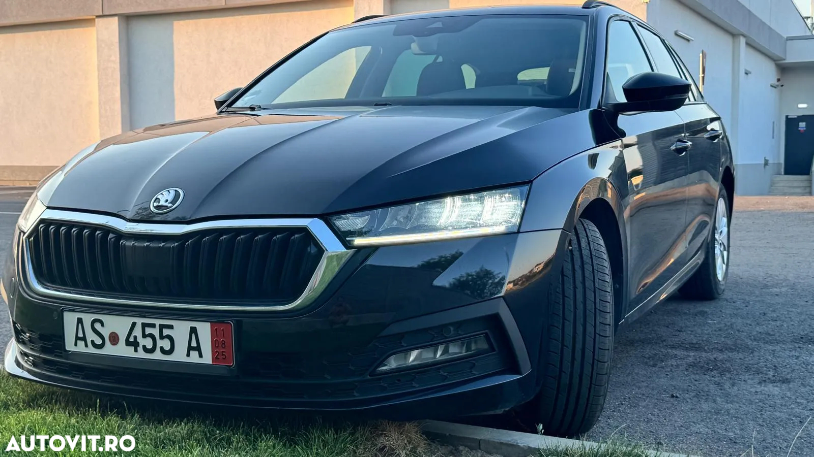 Skoda Octavia Combi 2.0 TDI DSG First Edition - 39
