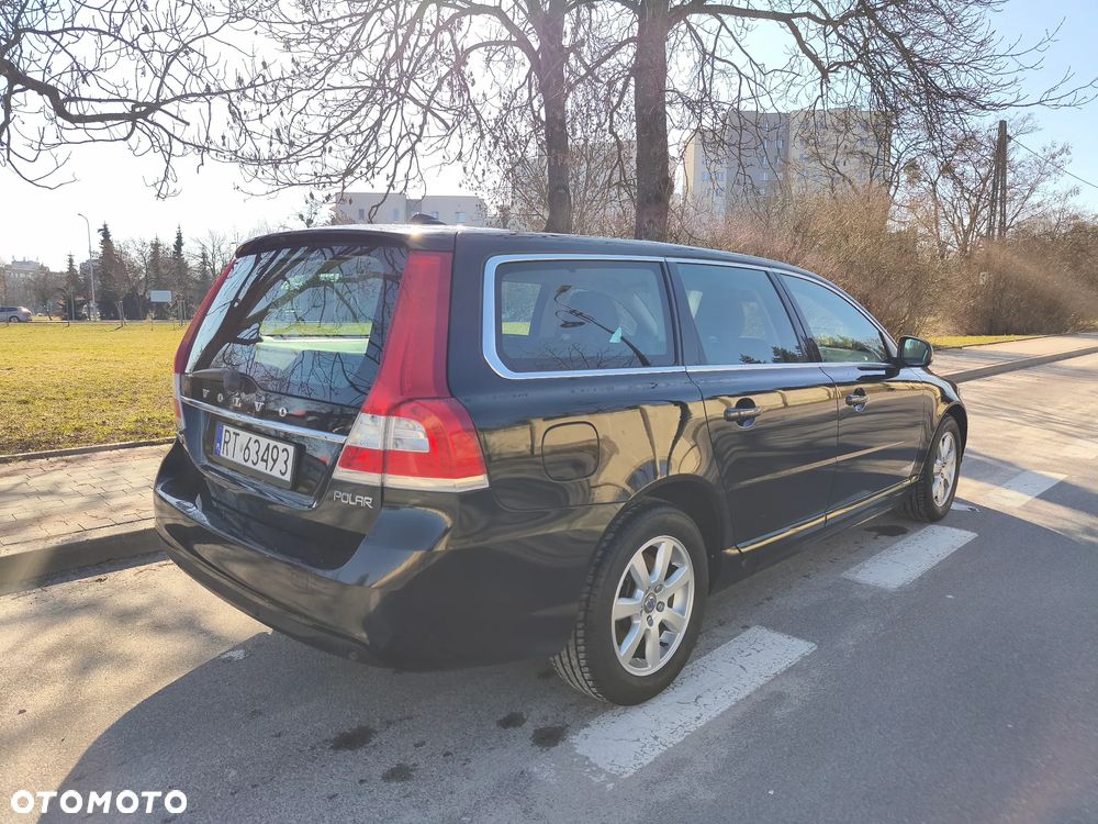 Volvo V70 D3 Momentum - 8