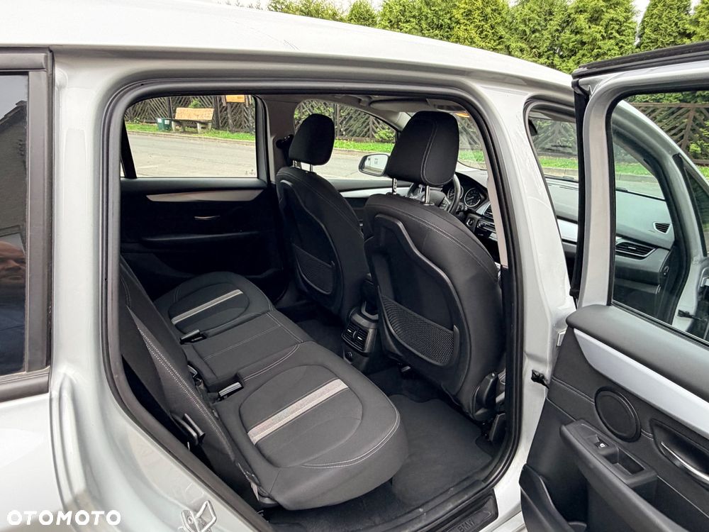 BMW Seria 2 218i Advantage - 9